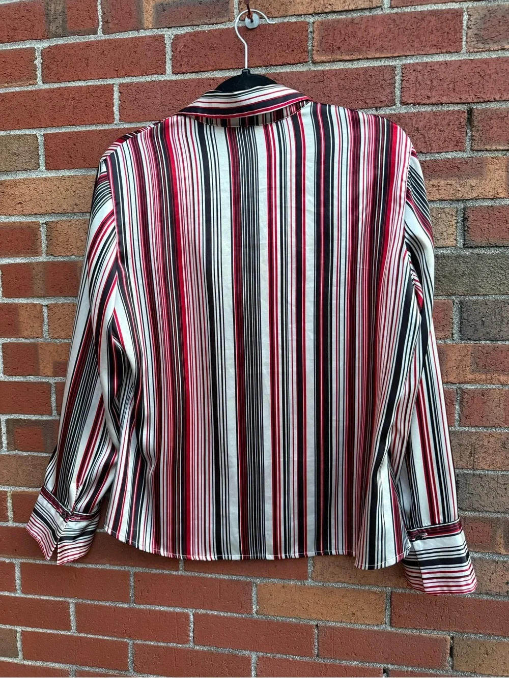 Kasper Men’s Red, White and Black Vertical Stripe Button-Down Shirt